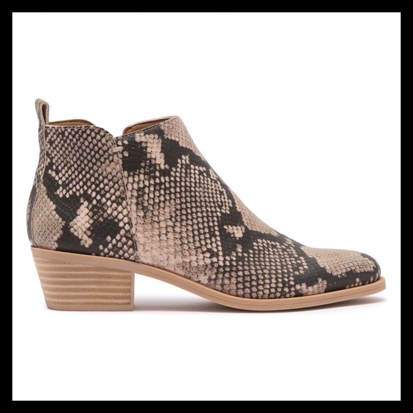 Dolce VITA Bootie Snake Print - Picture 8 of 11